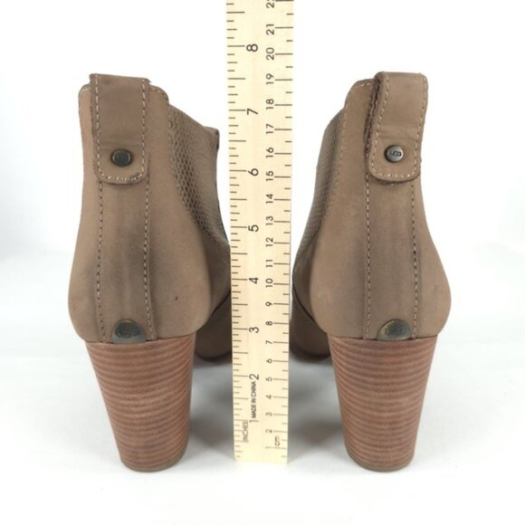 UGG Ankle Cobie‎ Nubuck Leather Heel Chelsea Bootie 1010191 Size 9 - Picture 7 of 14